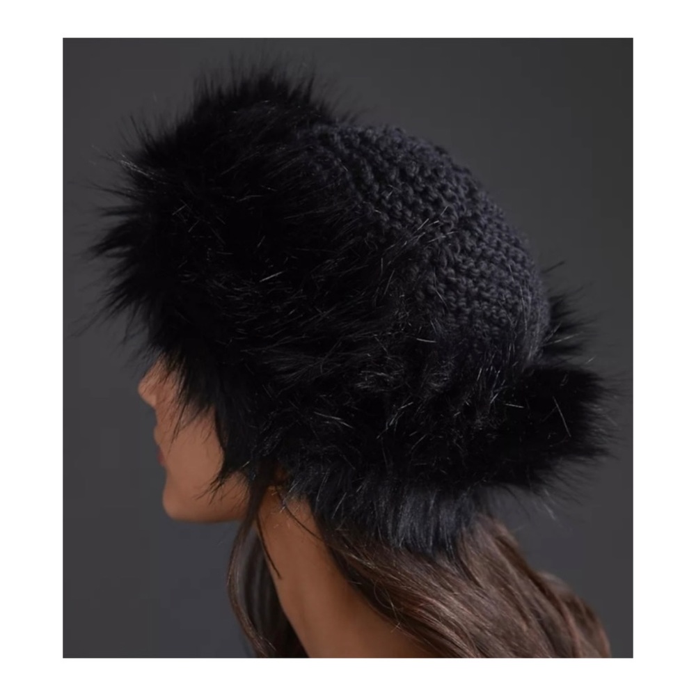 Anthropologie Plush Faux Fur Hat- Black